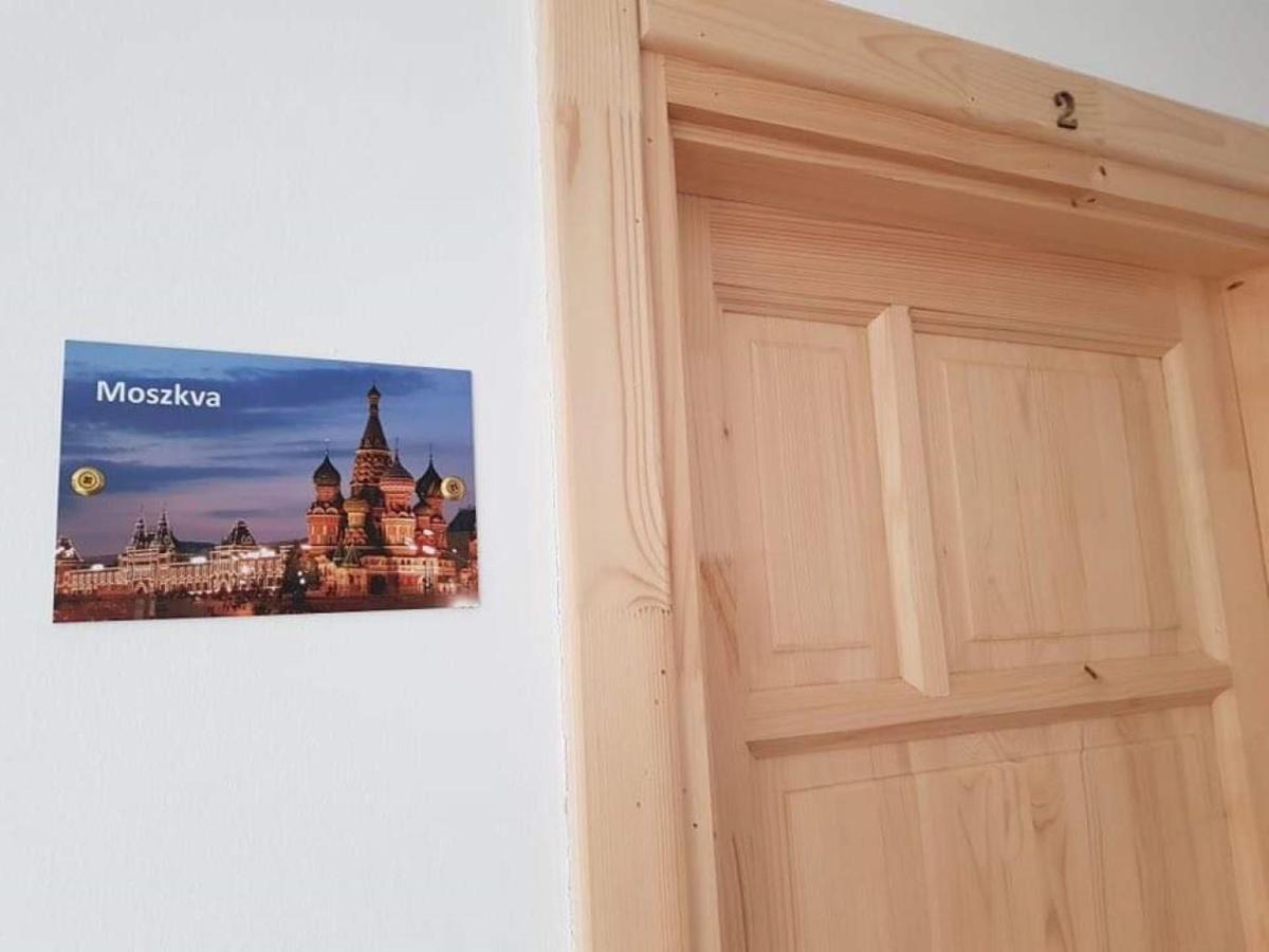Mátyás Panzió Acomodação com café da manhã Szeged Exterior foto